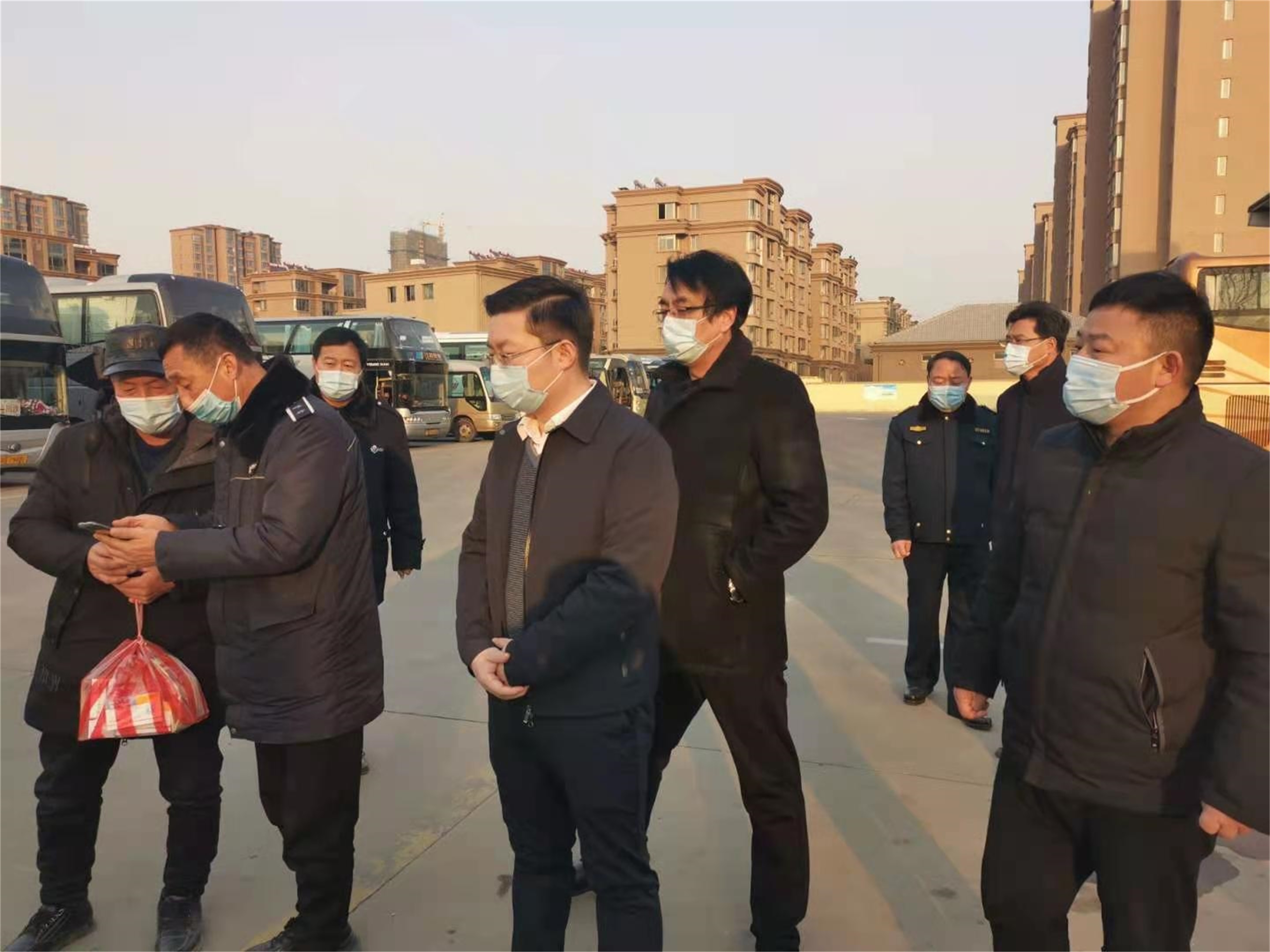 灌南县副县长揭晓来连汽灌南公司督查疫情防控工作